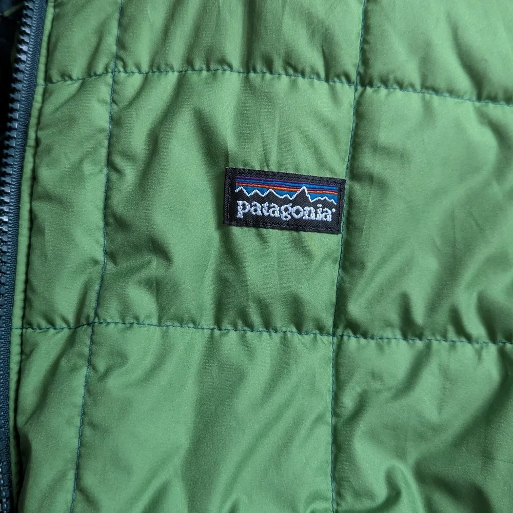 Patagonia Kids Reversible Green Puffer Jacket - Picture 6 of 6
